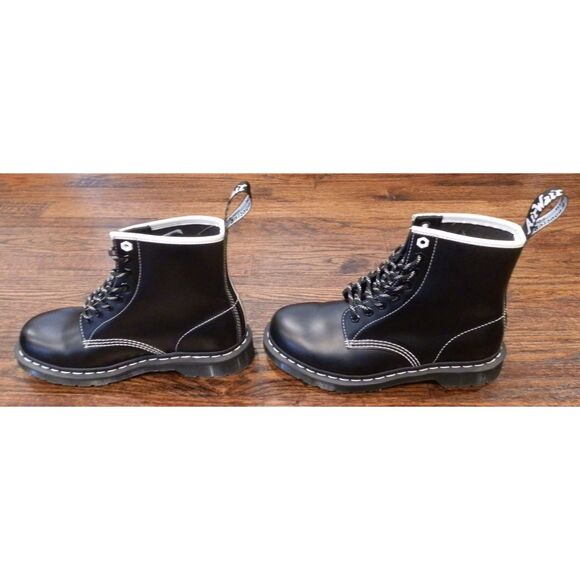 Doc Martens AirWair Black Boots Unisex Men\'s Size 7 Women Size 8 New main image 5